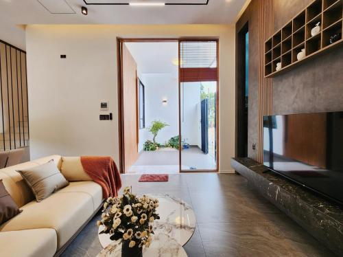 Nhà phố F.8 Tân Bình 50m2, đẹp sang trọng 3 tầng chỉ 5 tỷ - Chốt nhanh!